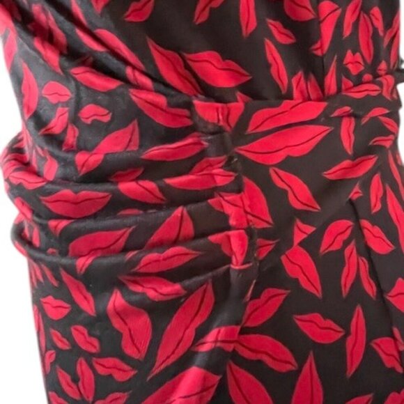 Diane von Furstenberg DVF Iconic Kiss Gildred Black Red Lip Wrap Silk Dress Sz 8 - Picture 10 of 16
